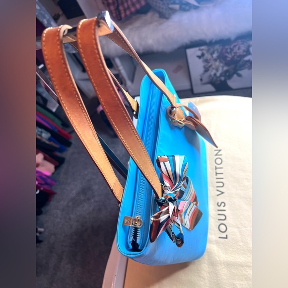 Authentic Louis Vuitton Vernis - Picture 5 of 12